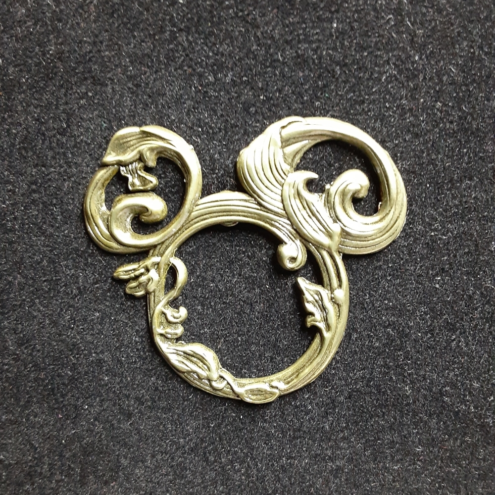 Disney Mickey Mouse Bronze Vines Pin